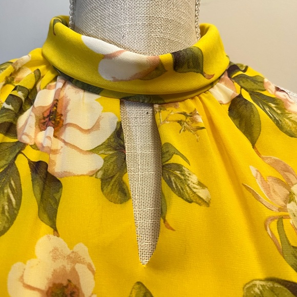 Taylor Floral Halter Dress - Picture 6 of 9